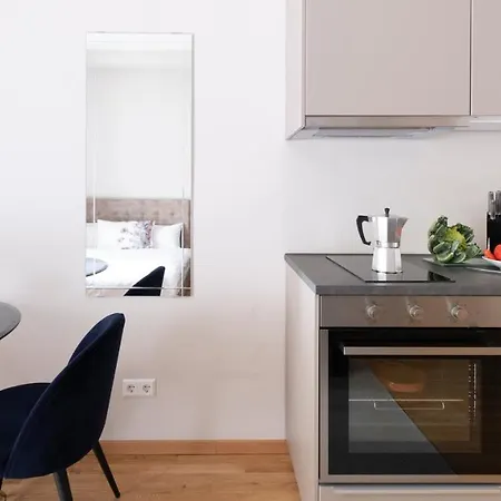 Arbio I Design Near Charlottenburg Palace Apartment *